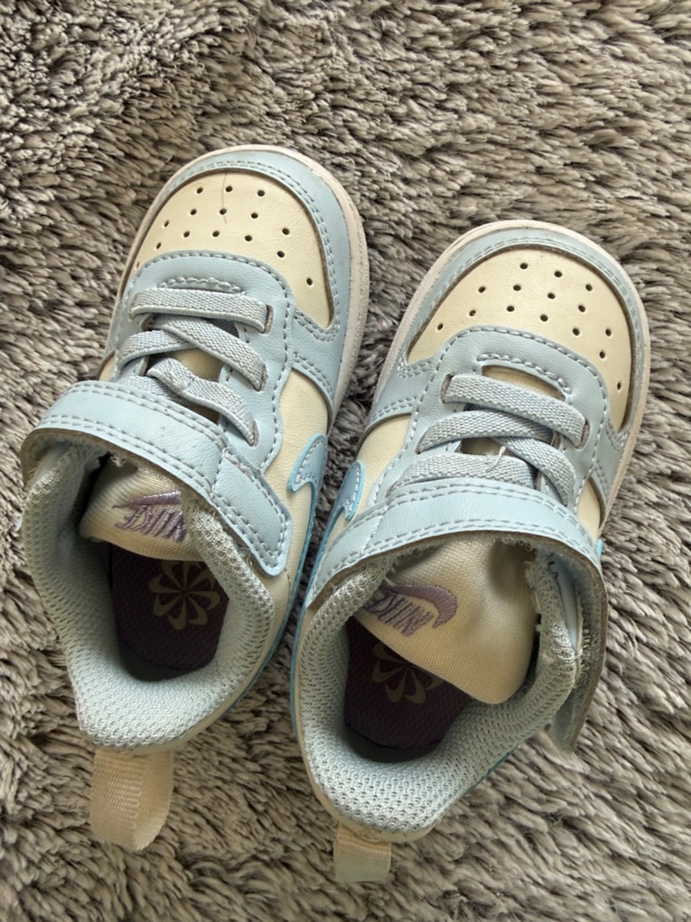 Nike toddler Light Blue and Cream Velcro Sneakers